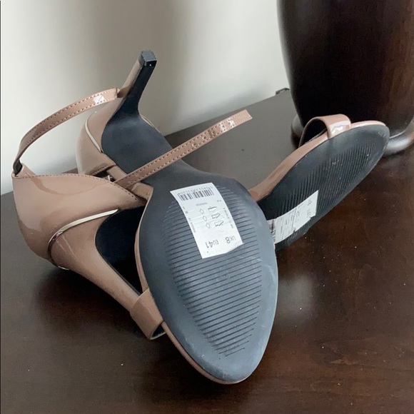 Women heels size 11 - Picture 3 of 4